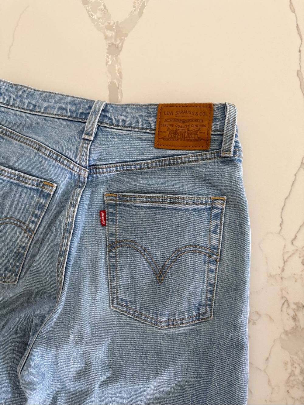 Levis Premium Ribcage Ankle Straight Jeans - Picture 3 of 9